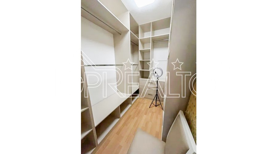 Продам 2 комнатную квартиру в ЖК Изумрудный город | Toprealtor