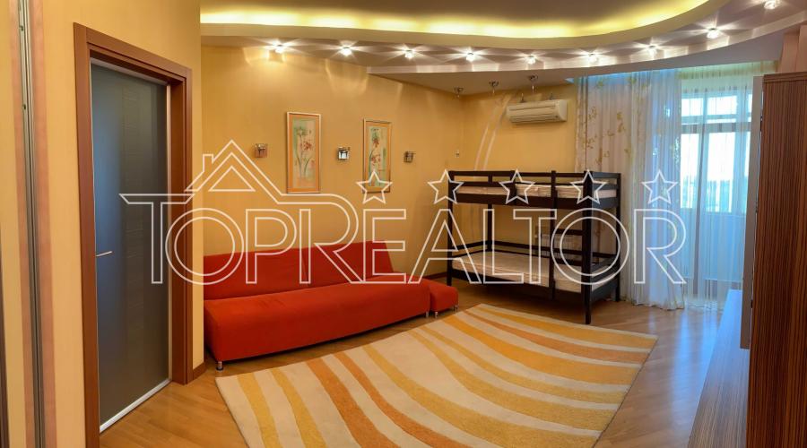 Продажа 4-комн. квартиры с 2-мя паркингами в ЖК Азарин | Toprealtor