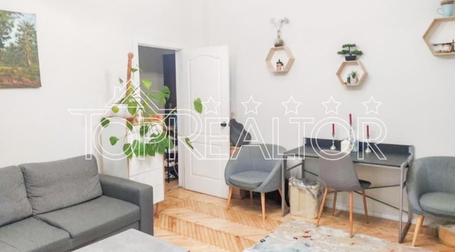 Продам 2 комнатную квартиру 41 м2 на 1(высоком) этаже 5 этажного кирпичного дома. | Toprealtor