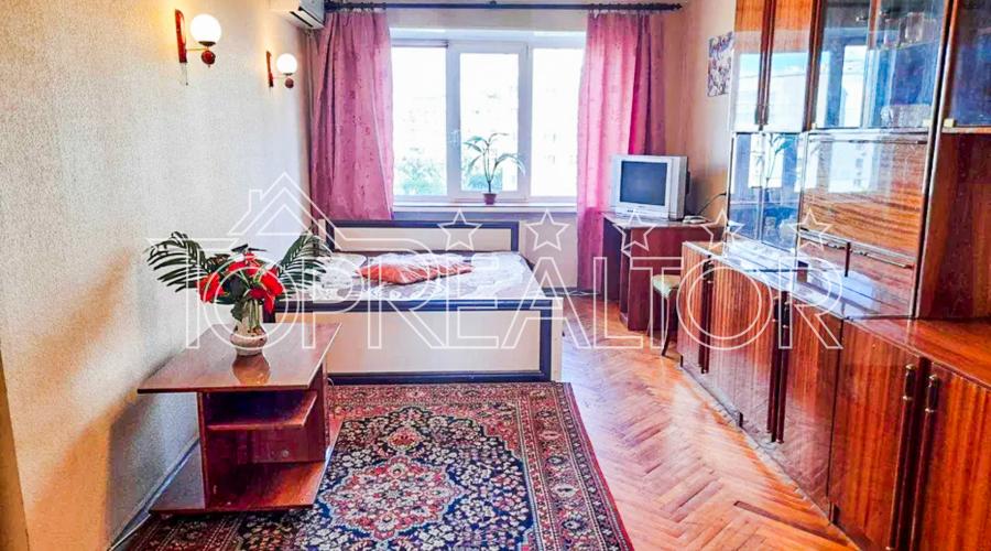 У продажі 3-кімнатна квартира по вул. Новгородська 4а! | Toprealtor