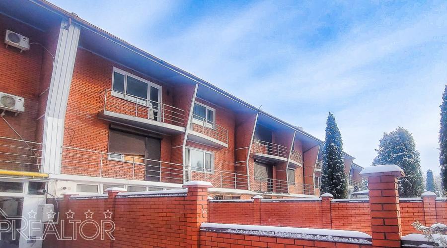 У продажі затишний таунхаус з виходом на Журавлівське водосховище! | Toprealtor