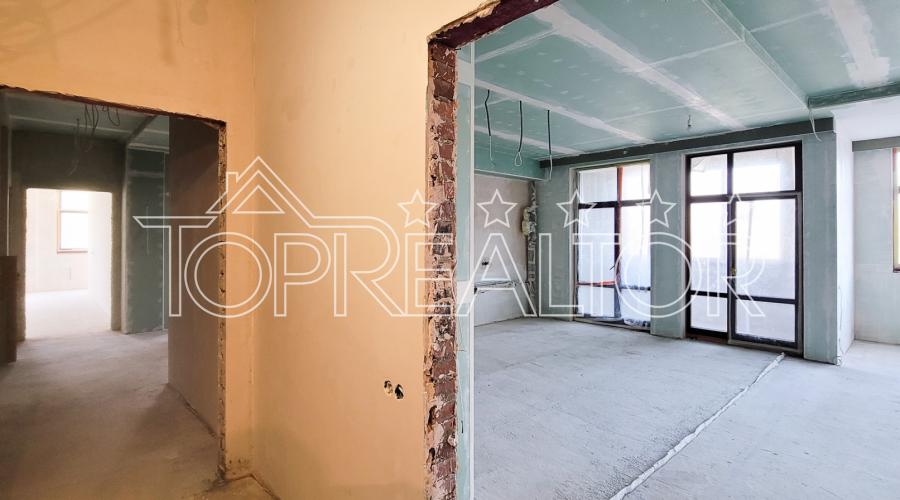 У продажі 4-кімнатна квартира в ЖК Фаворит! | Toprealtor