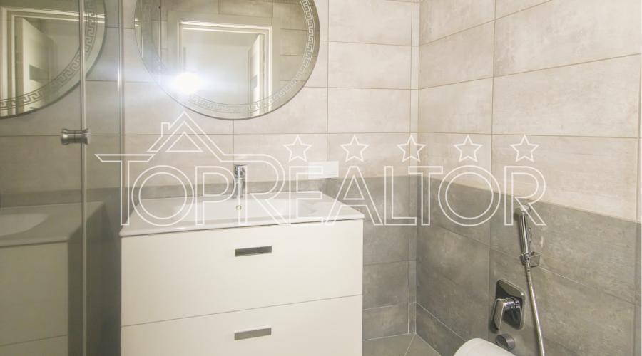 У продажі офіс з вихідом на Тобольську! | Toprealtor