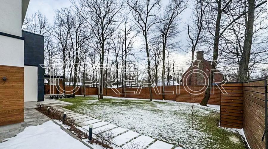 У продажі будинок в котеджному селищі Лісне! | Toprealtor
