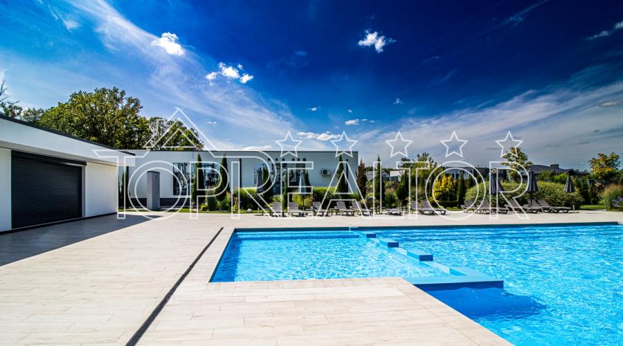 У продажі будинок у котеджному селищі Лісне! | Toprealtor