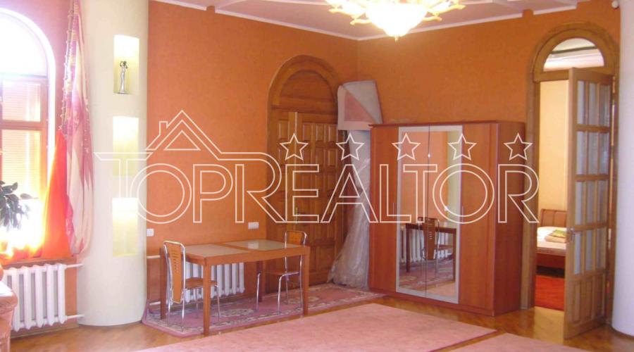 Продаж 2 будинків на ділянці в селищі Елітне | Toprealtor