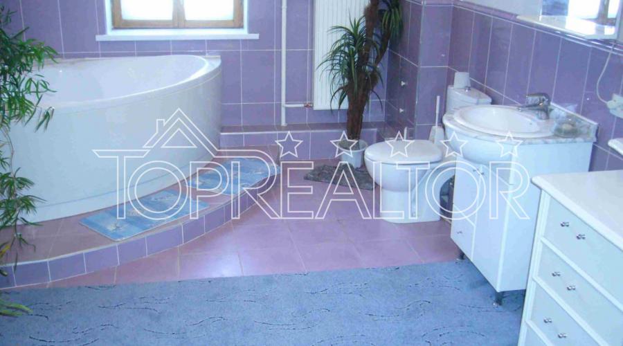 Продаж 2 будинків на ділянці в селищі Елітне | Toprealtor
