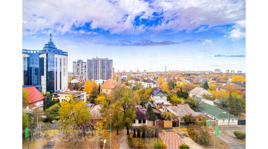 Продам 4-кімн. квартиру з дизайнерським ремонтом у ЖК Резиденція | Toprealtor
