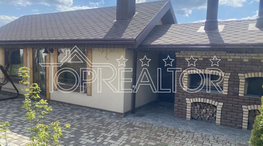 Продається затишний двоповерховий котедж у сел. Мала Данилівка | Toprealtor