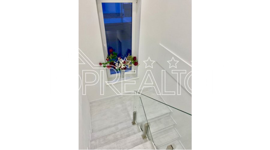 Продам будинок у закритому гарному котеджному селищі Чайківка Hills | Toprealtor