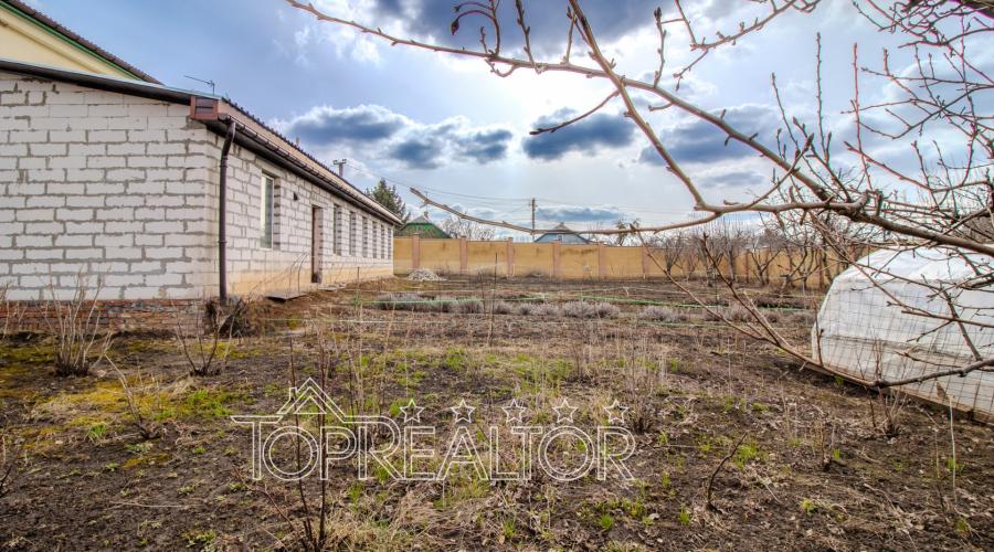Продам 2-поверховий  будинок в селищі Південне | Toprealtor