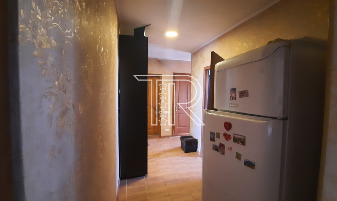 Продам 3-кімнатну квартиру по вул. Амосова  | Toprealtor