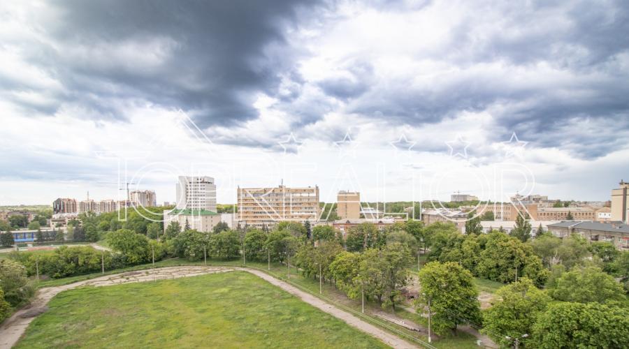 Продам 3-кімнатну квартиру в ЖК 