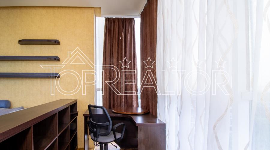 Продам 3-кімнатну квартиру в ЖК 