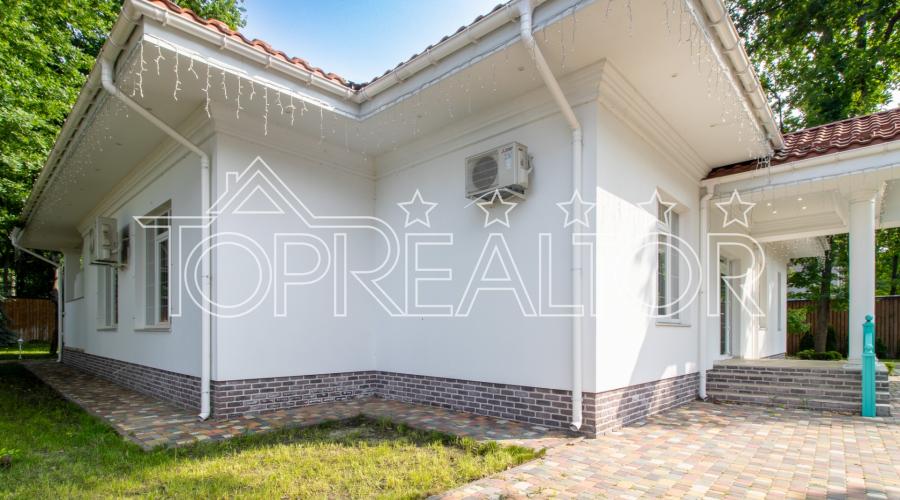 Продам сучасний котедж з ремонтом у закритому КС “Лісне”. Без комісії! | Toprealtor