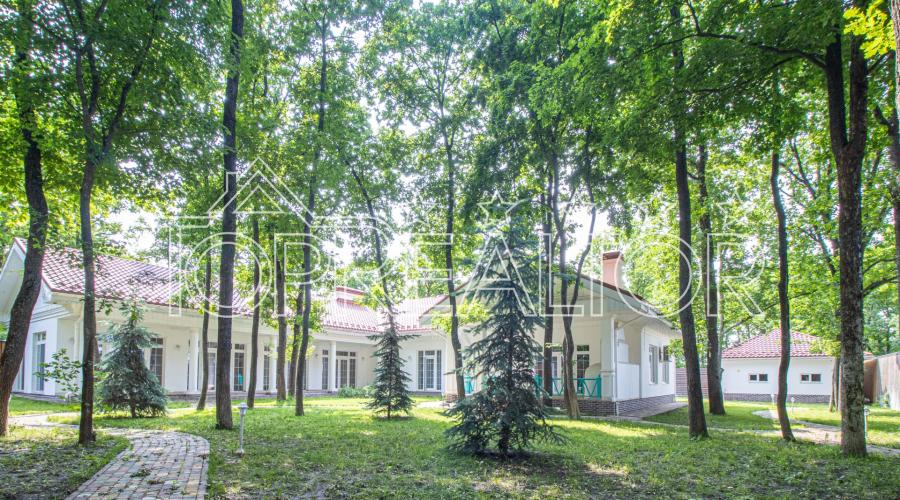Продам сучасний котедж з ремонтом у закритому КС “Лісне”. Без комісії! | Toprealtor