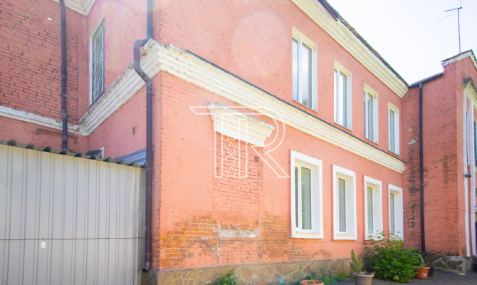 Продаж дієвого бізнесу: МЕДЦЕНТР по вул. Москалівській 106 | Toprealtor
