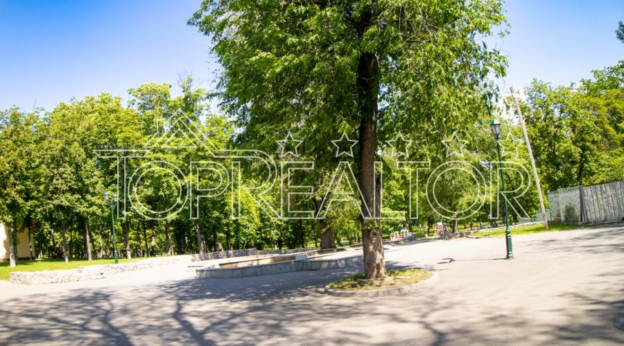 Продаж дієвого бізнесу: МЕДЦЕНТР по вул. Москалівській 106 | Toprealtor