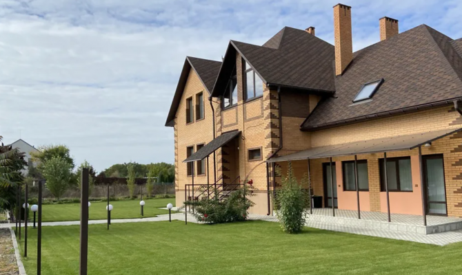 В продажу коттедж  в охороняєму містечку Флоринка. | Toprealtor