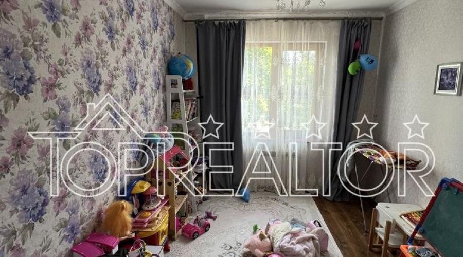 Продаж 3-к квартири в районі Олексіївка | Toprealtor