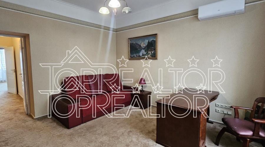 Продаж 3-кімнатної квартири по вул. Балакірєва | Toprealtor