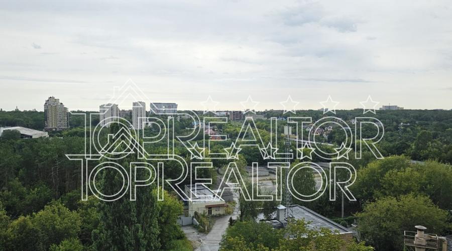 Продаж 3-кімнатної квартири по вул. Балакірєва | Toprealtor