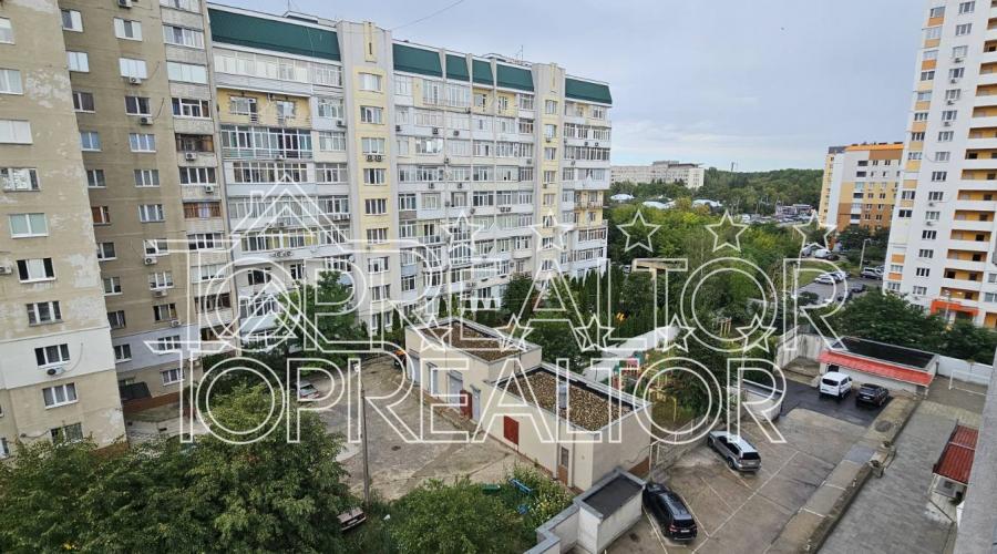Продаж 3-кімнатної квартири по вул. Балакірєва | Toprealtor