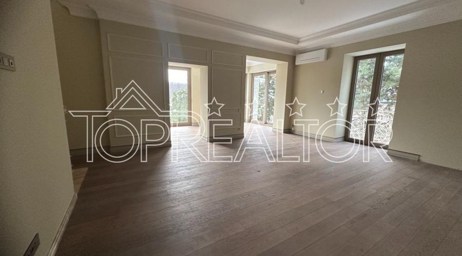 Продаж шикарного, елітного , авторського будинку у КС Сокільники | Toprealtor