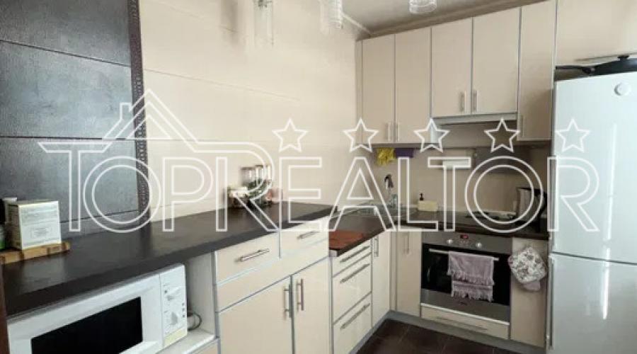 Продаж 2-к квартири біля метро Олексіївська | Toprealtor